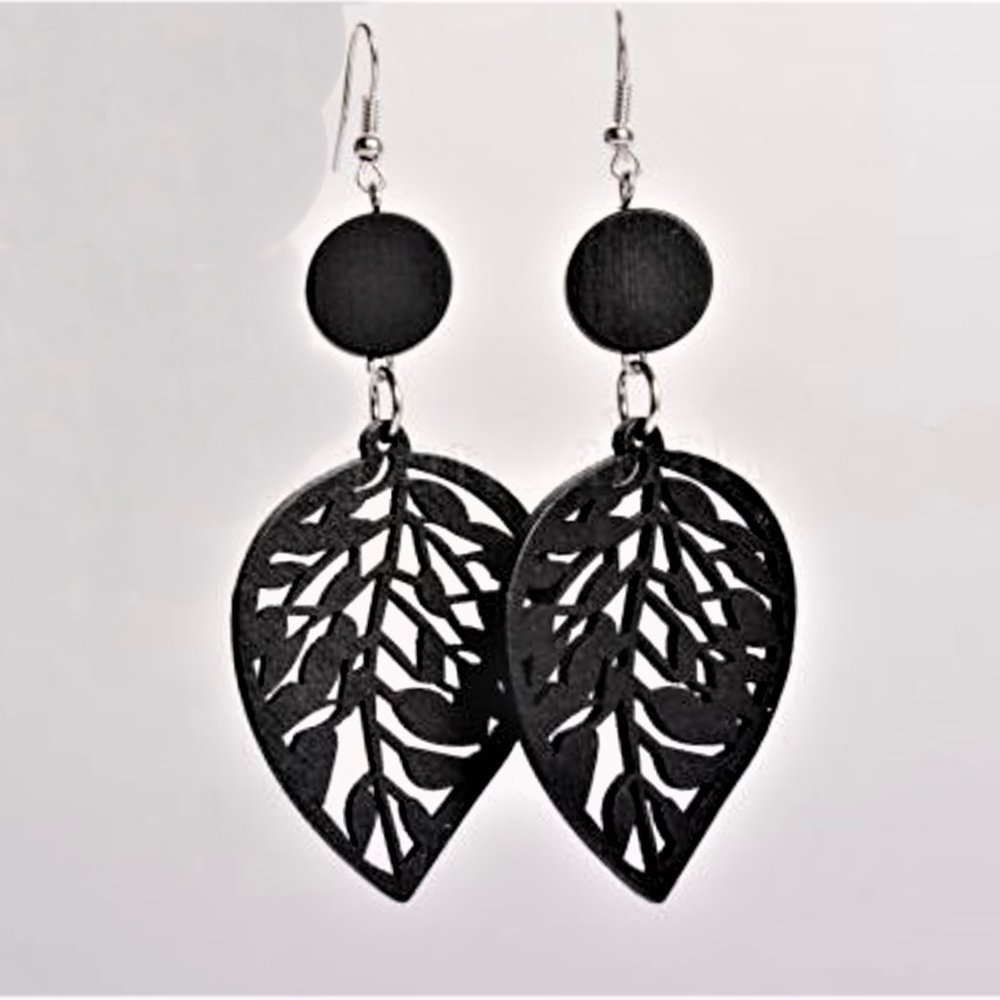 💝5/$25💖 Black or Purple Long wooden Leaf earring Big Laser cut wood leaves